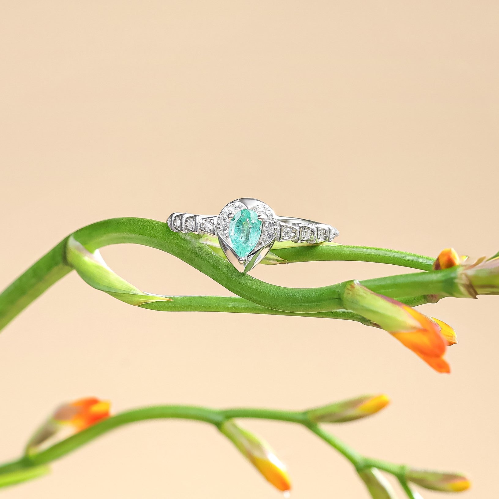 Emerald Ring 555350