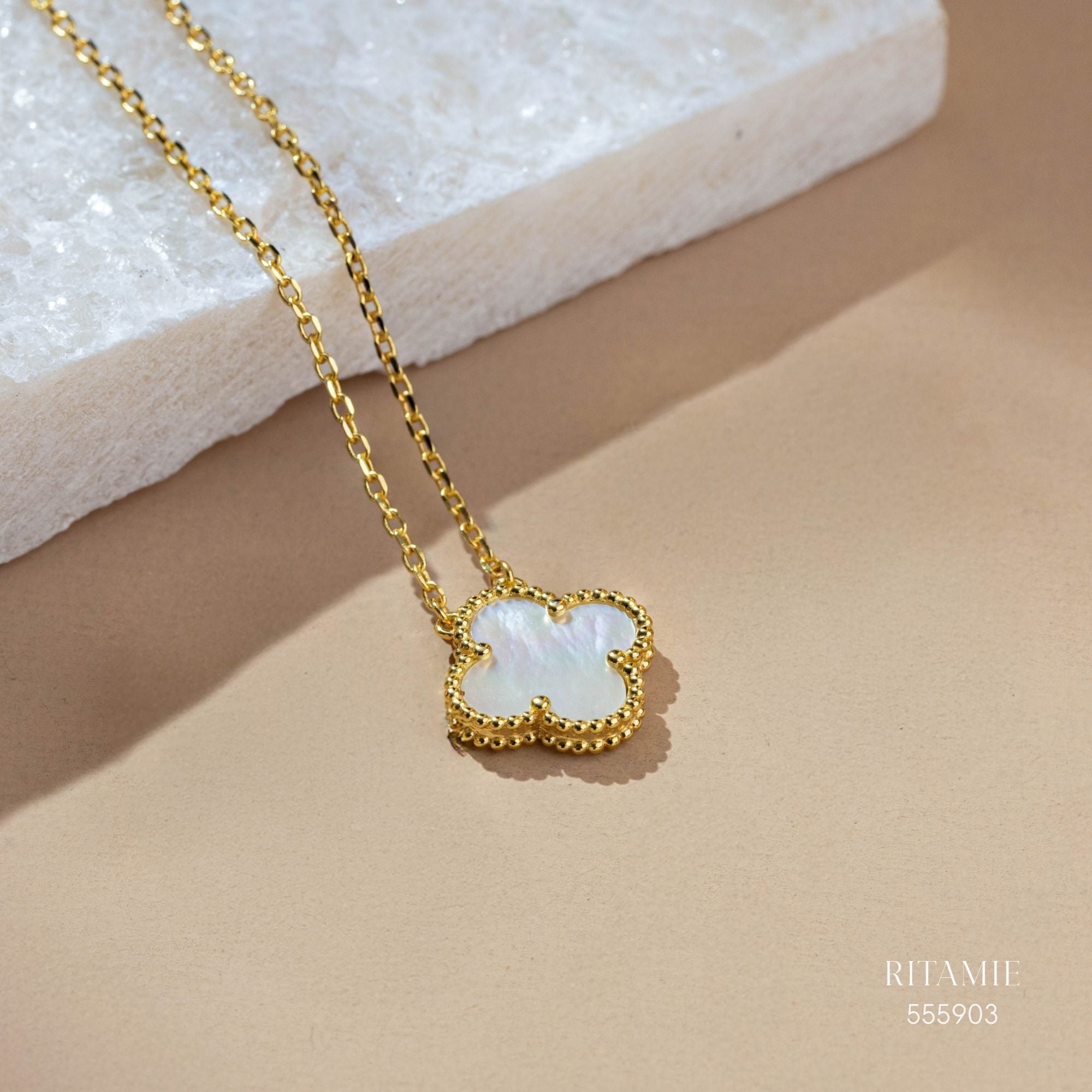 Moonlight Clover Yellow Gold Necklace 555903