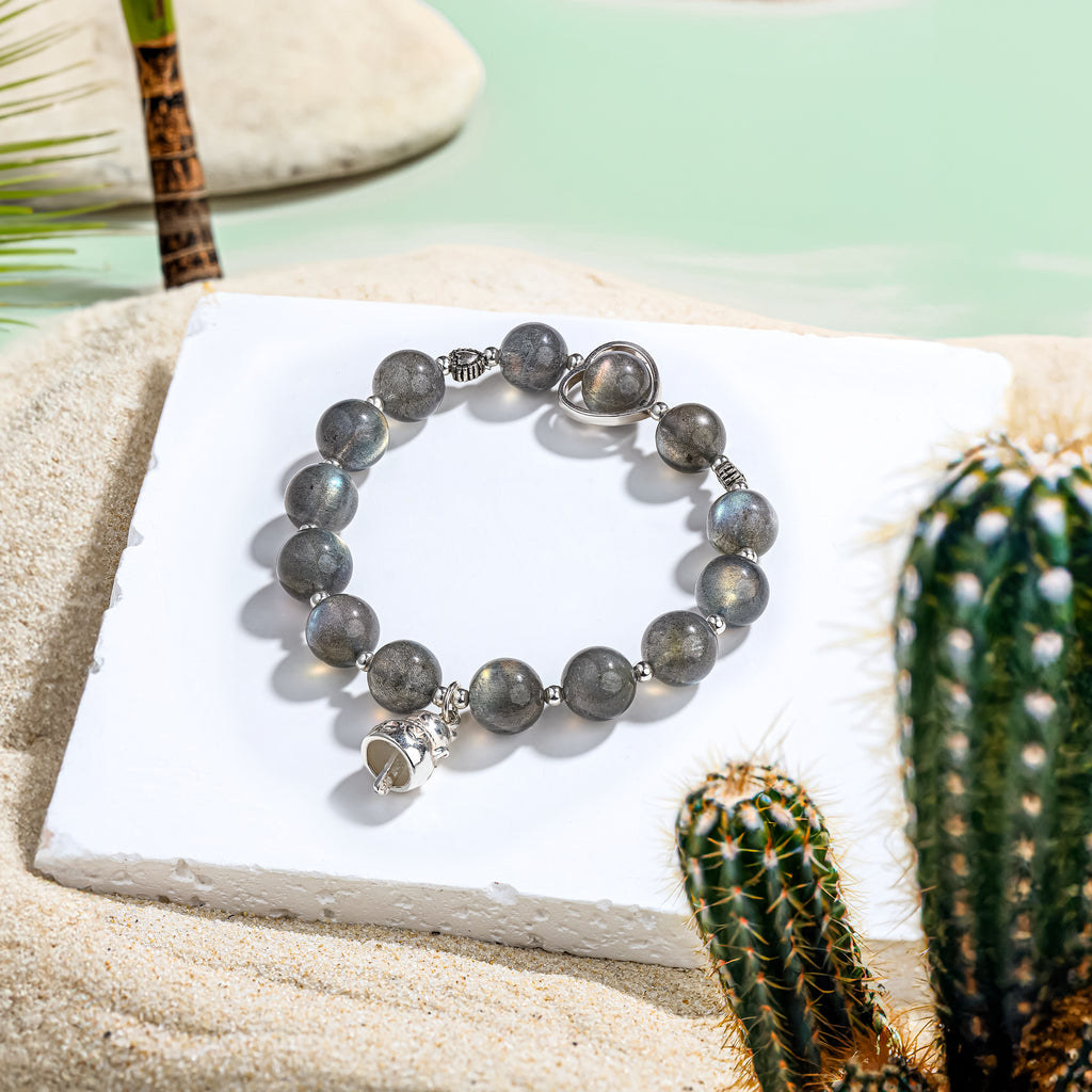 The Oasis Moonlight Labradorite Bracelet