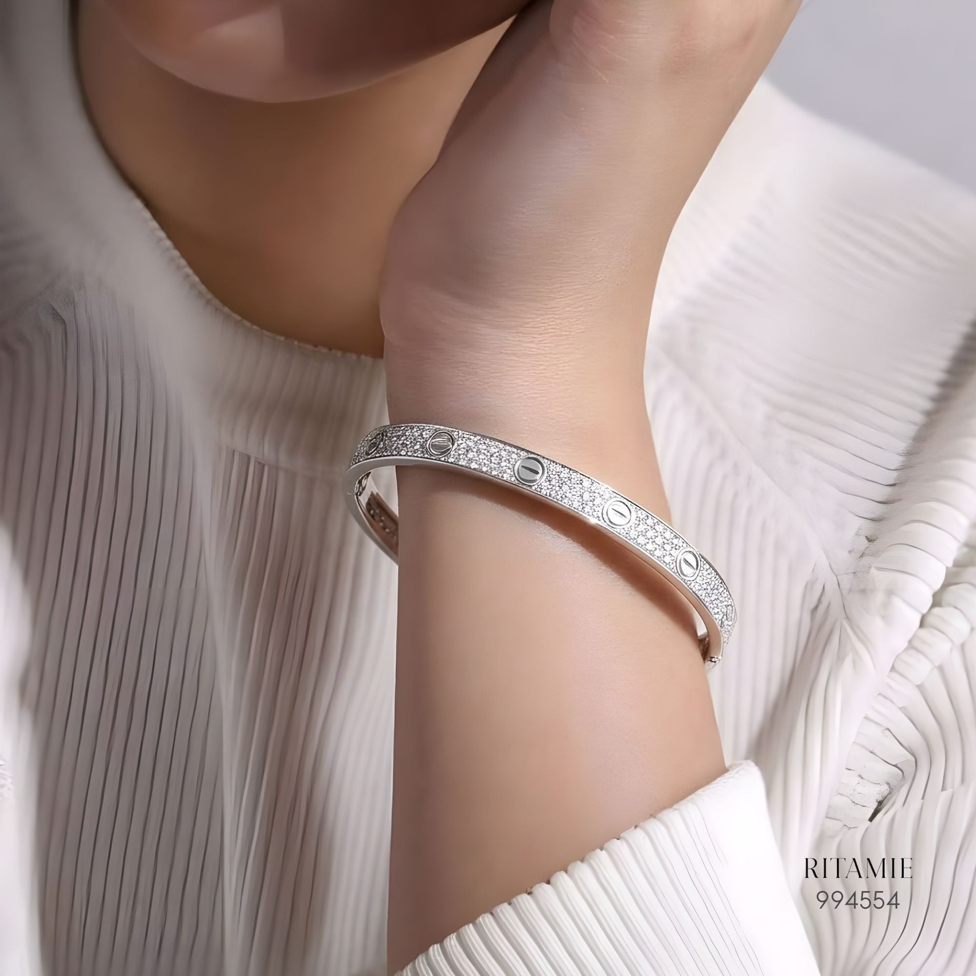 The Majestic Pav? Moissanite Silver Bangle 994554