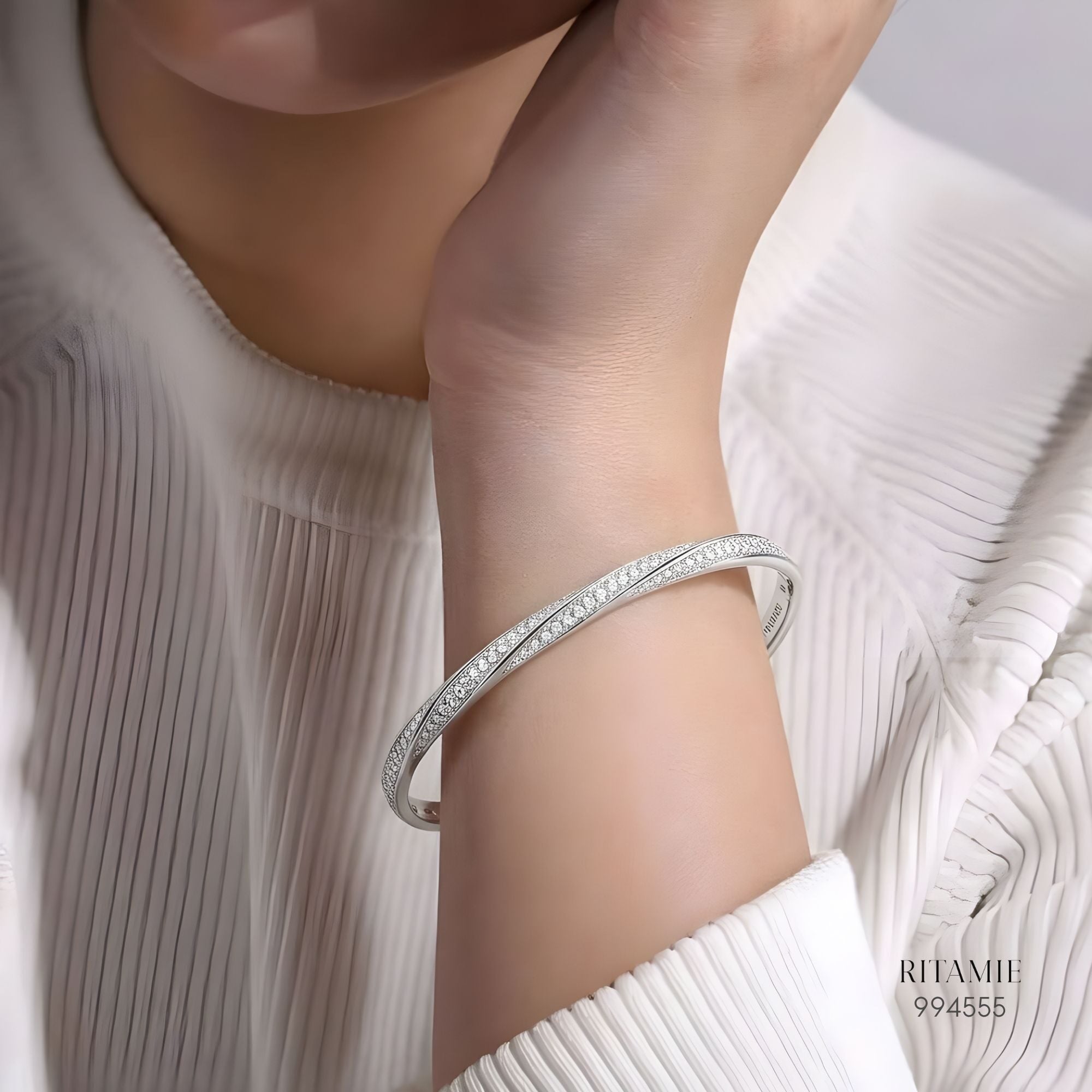 The Infinite Infinity Moissanite Silver Bangle 994555
