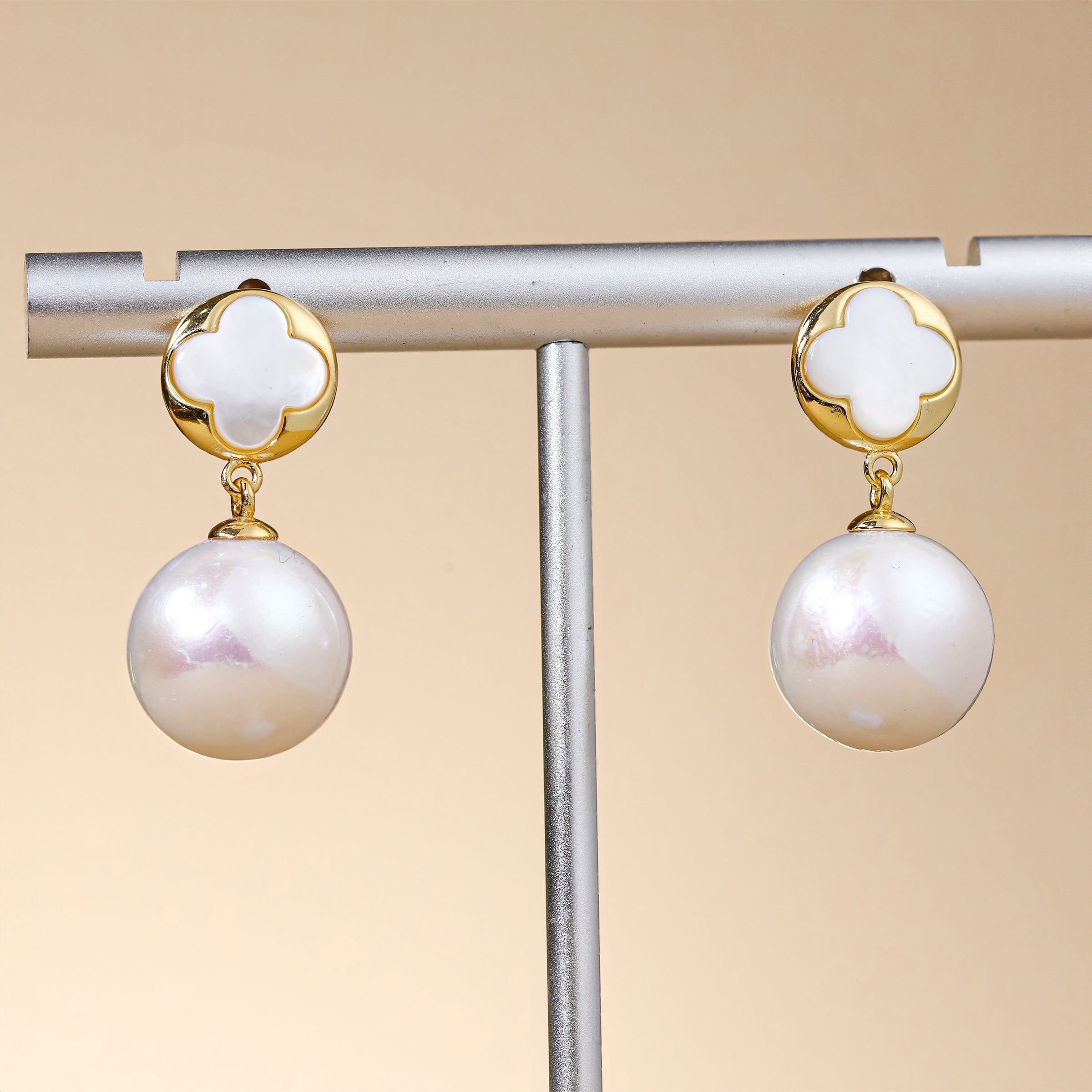 Pearl Earrings 555322