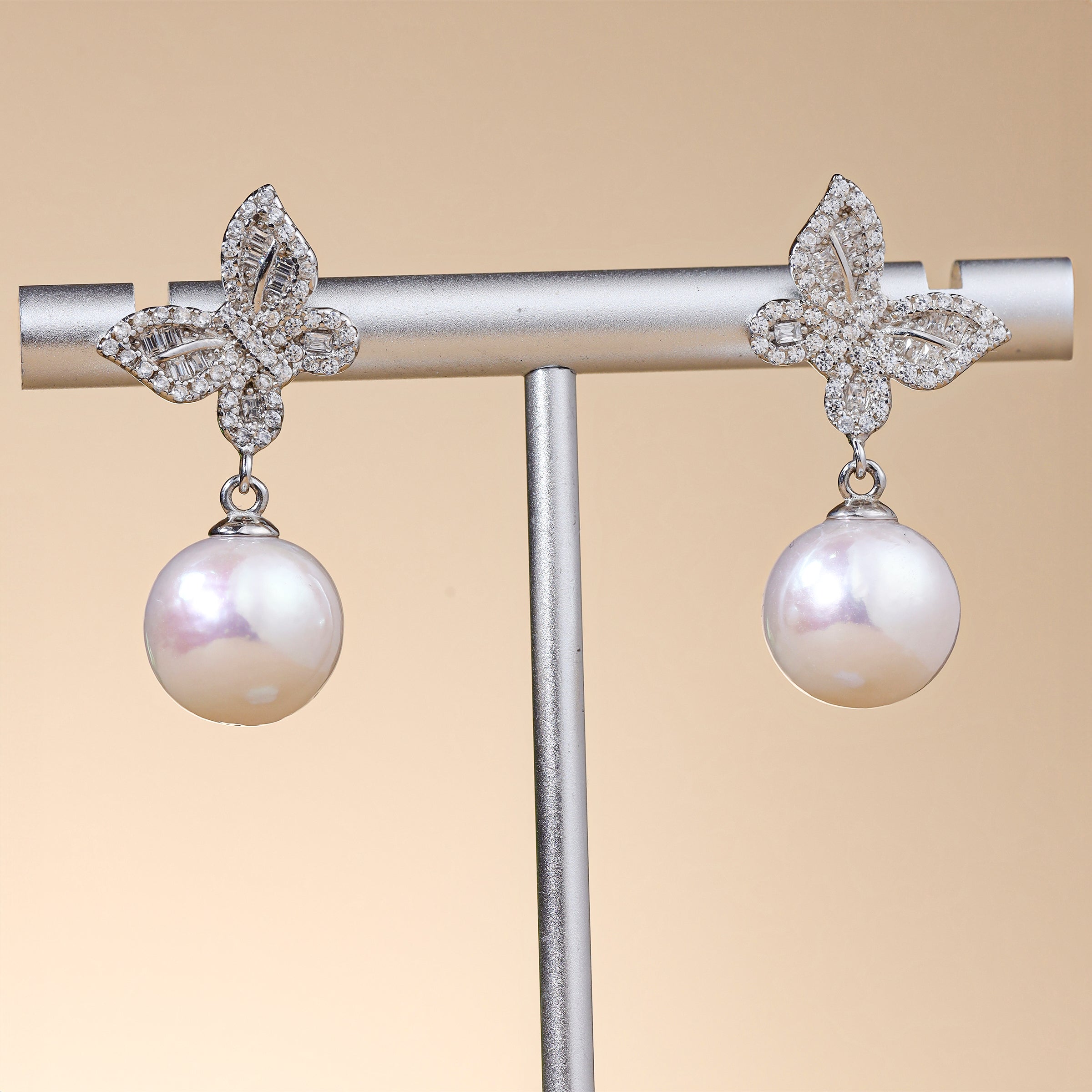 Pearl Earrings 555325