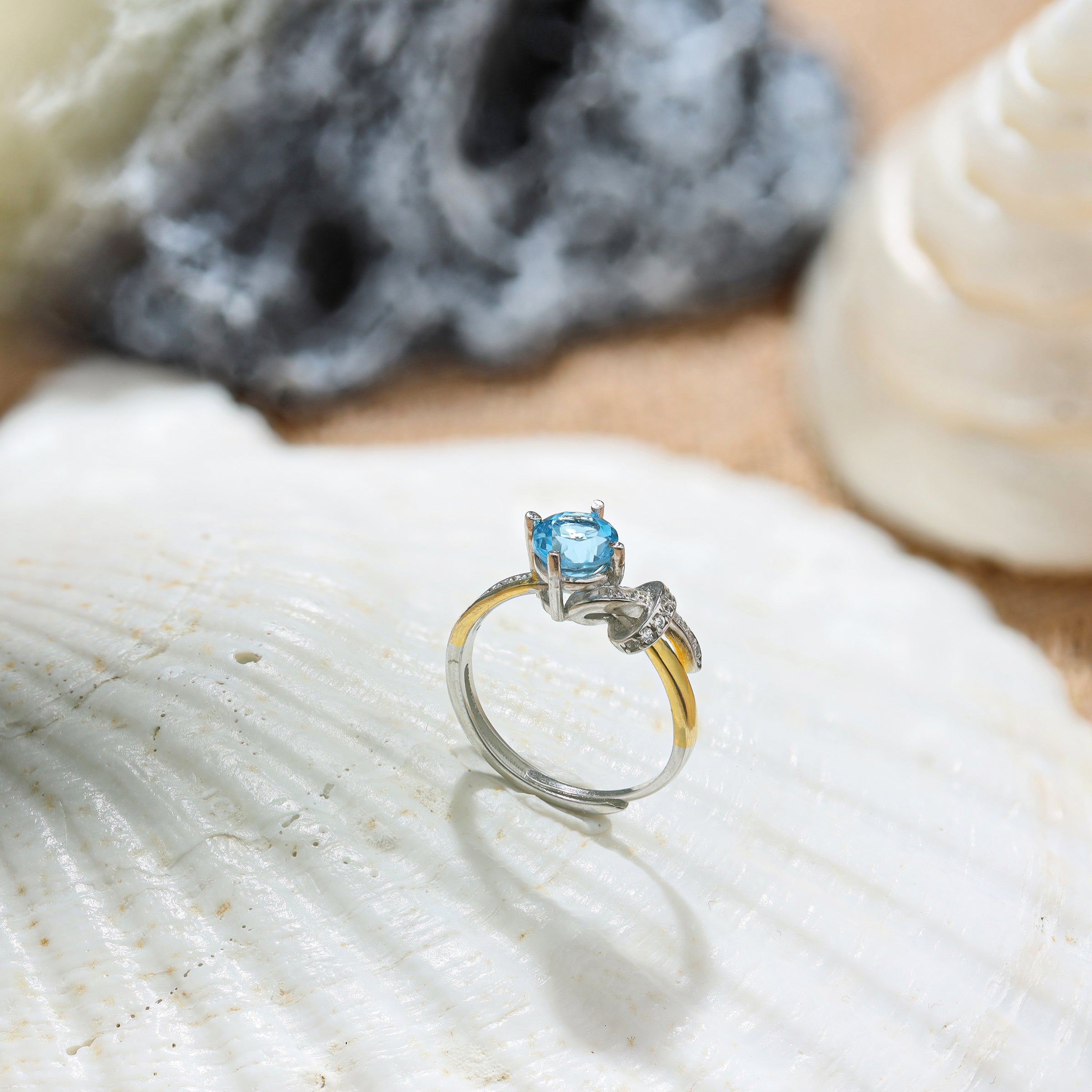 Hebes Topaz Ring HC90010L