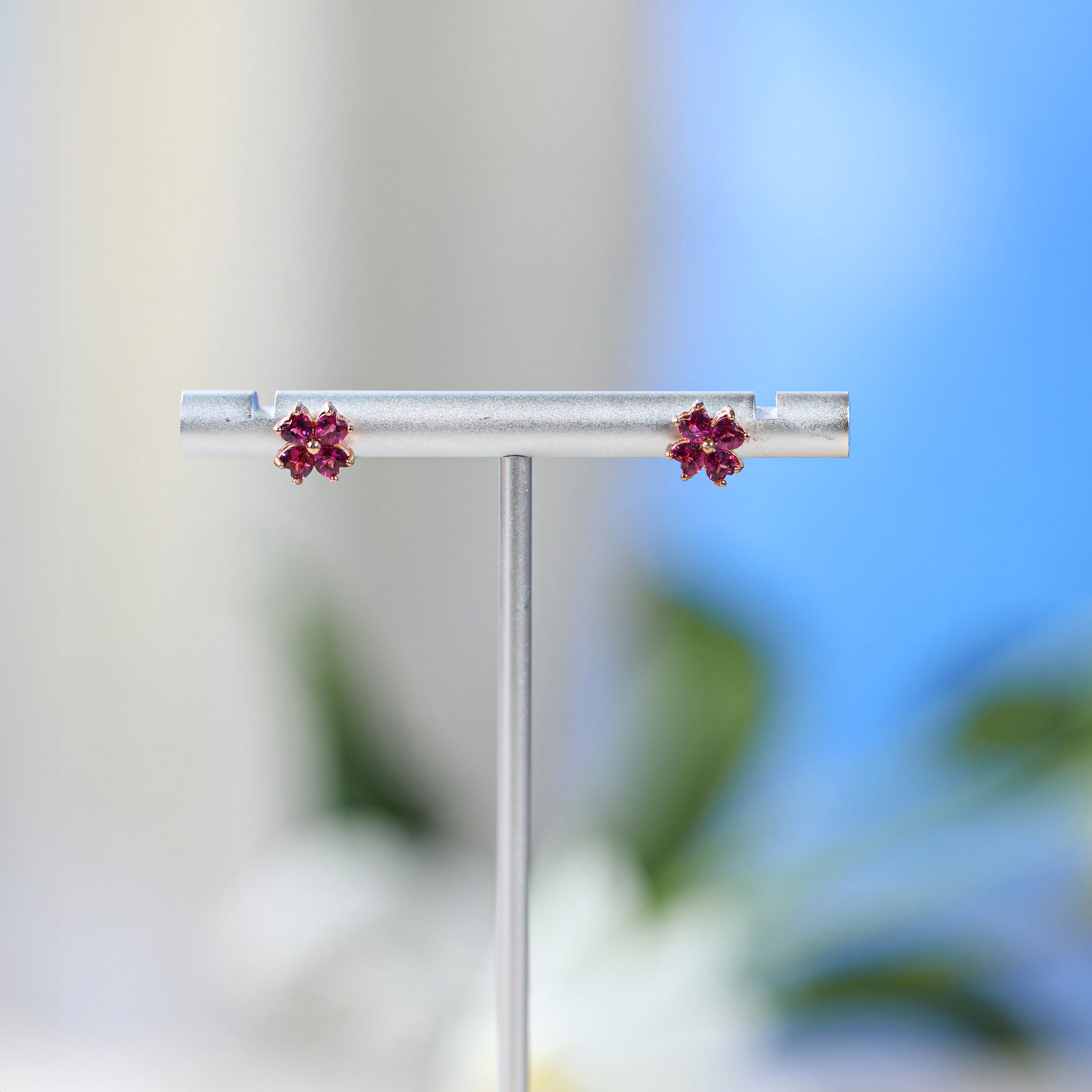 Hebes Garnet Earring HC90064L