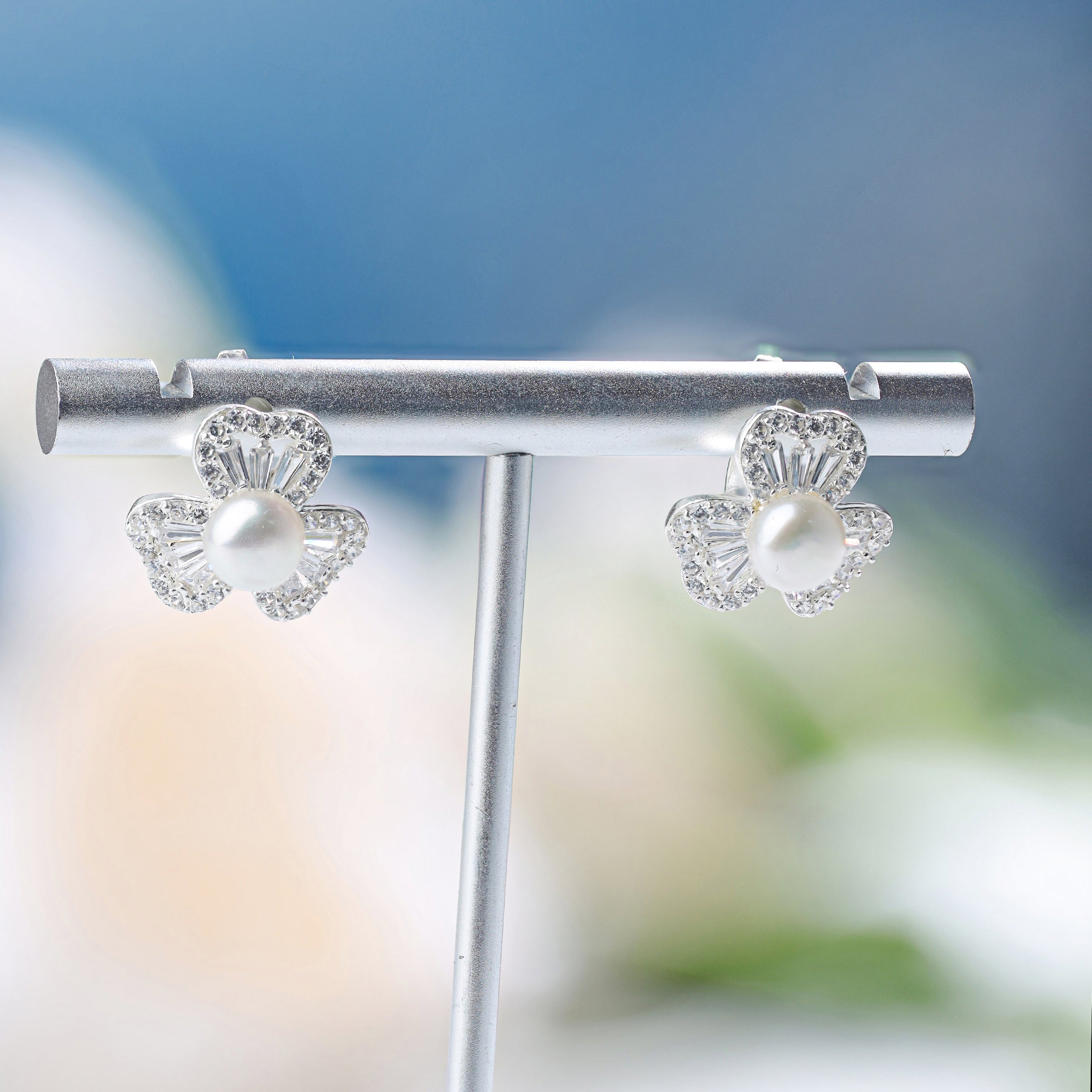 Hebes Pearl Earring HC90082L