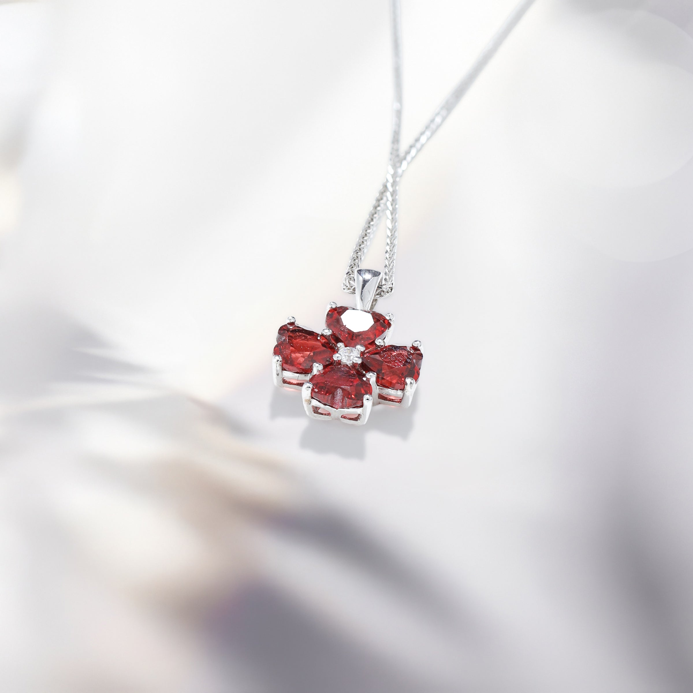 Hebes Garnet Pendant HC90105L