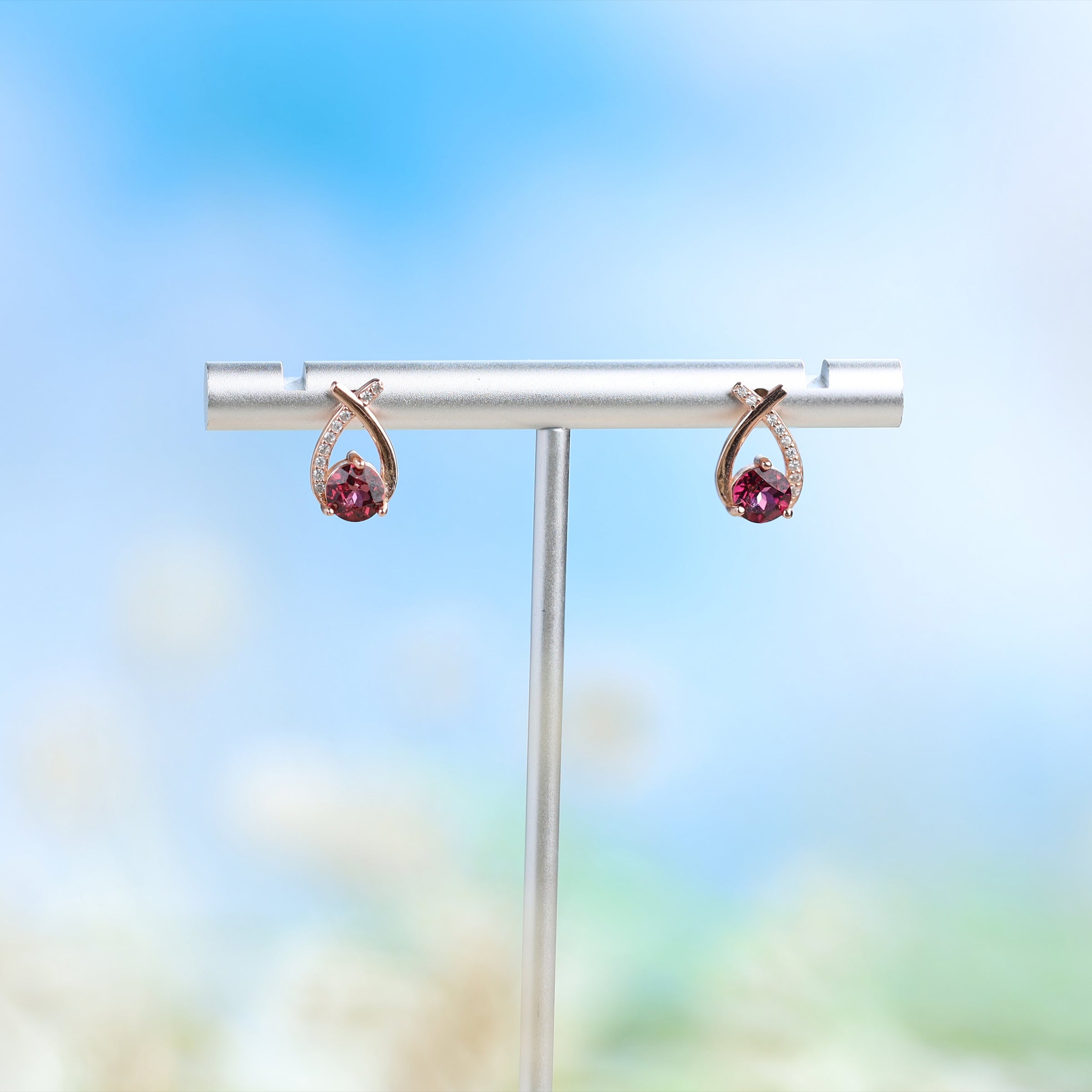Hebes Garnet Earring HC90157L