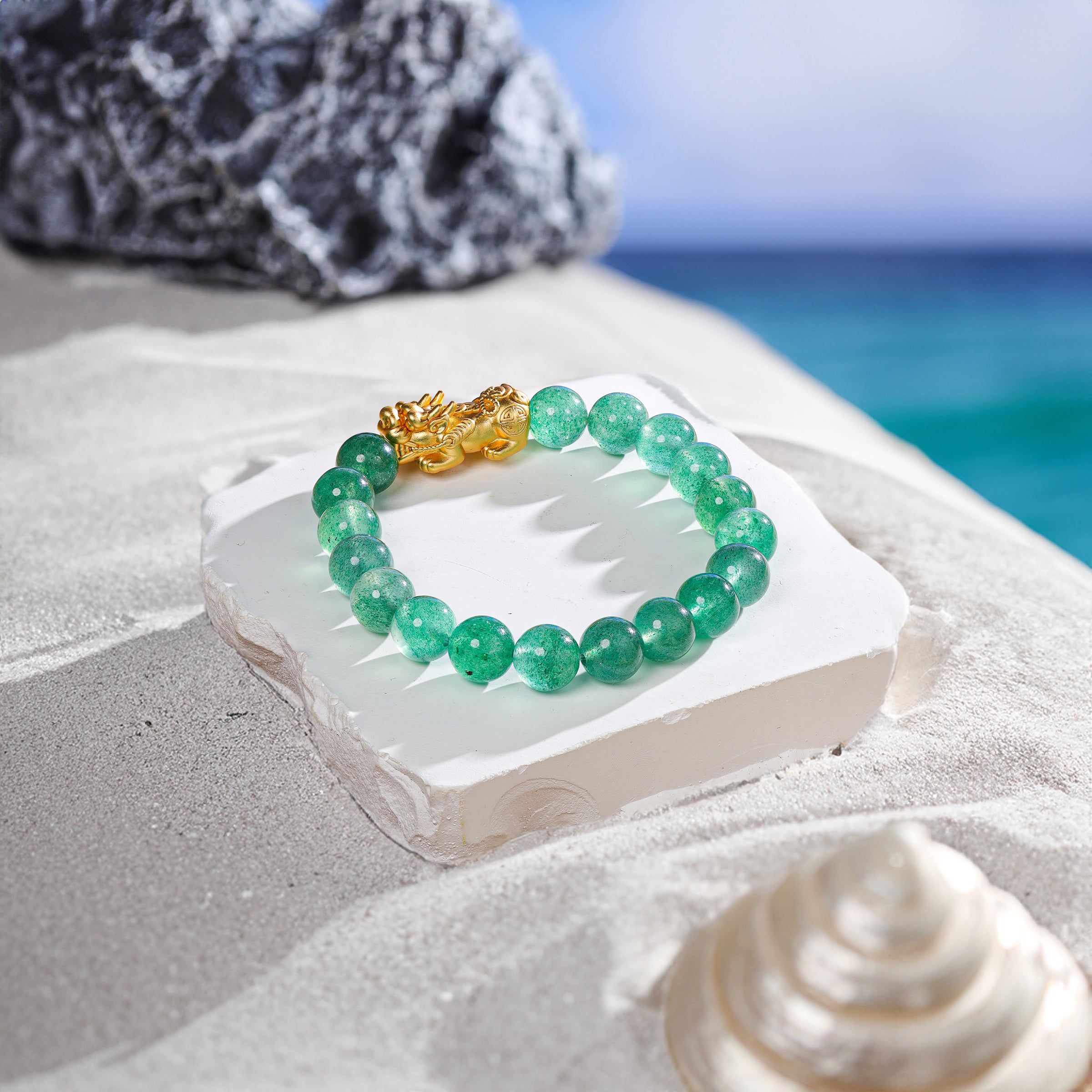 Hebes Green Strawberry Quartz Bracelet HC90164L
