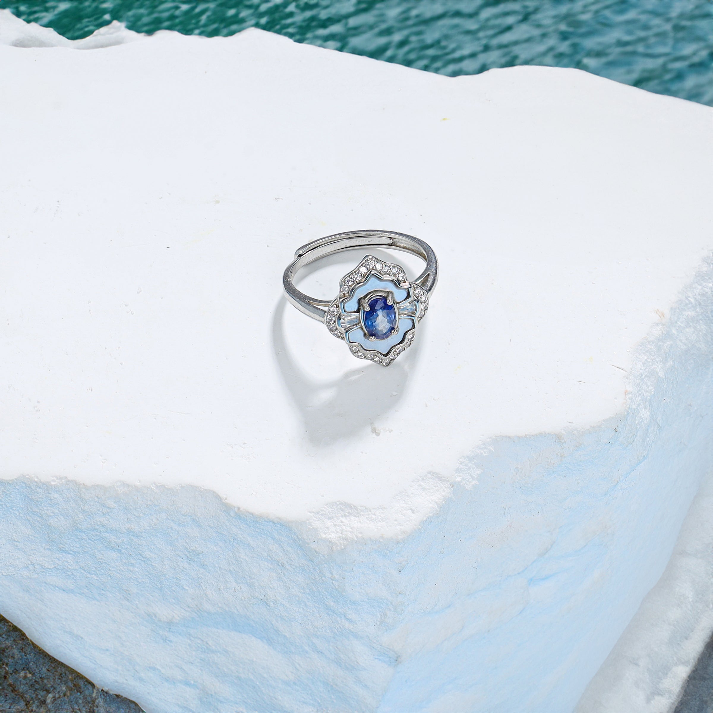 Hebes Sapphire Ring HC90203L