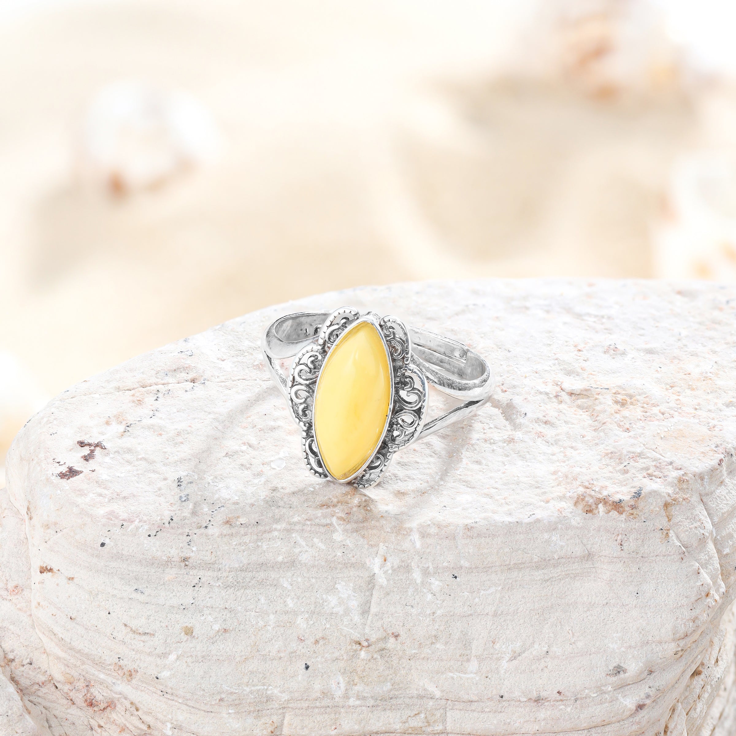 Hebes Amber Ring HC90353L