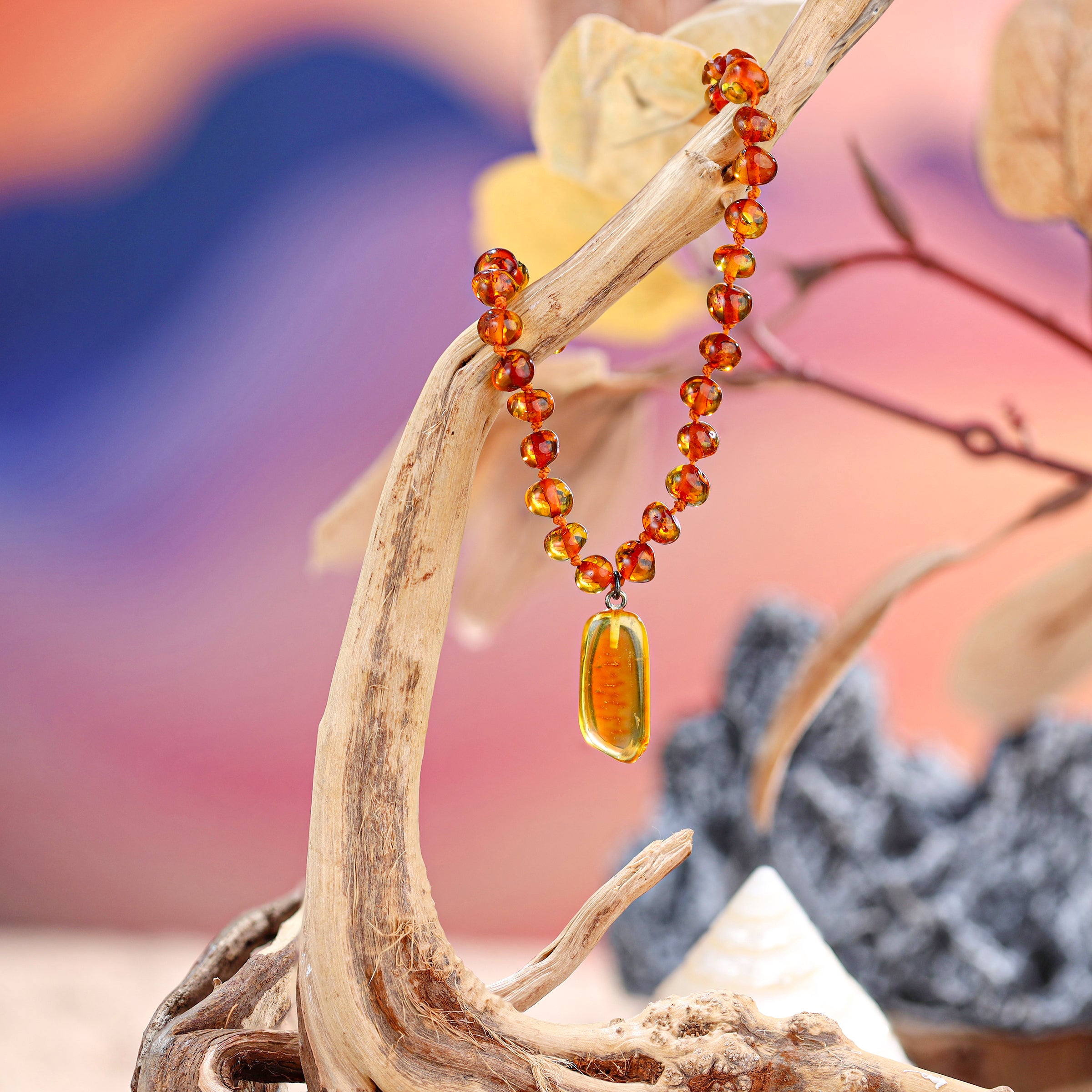 Hebes Amber Pendant HC90032L