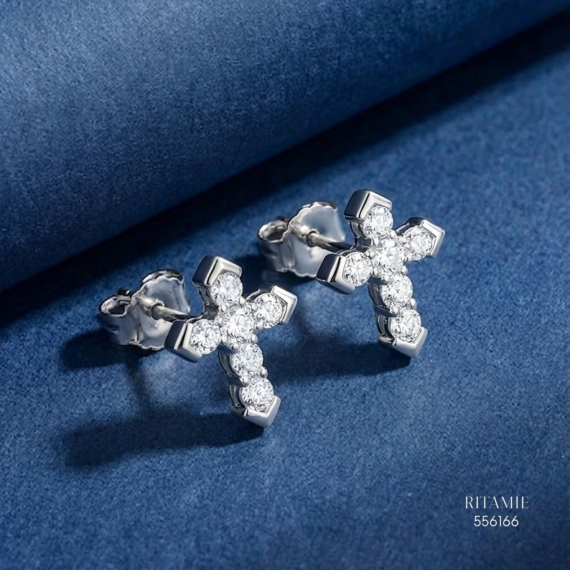 The Sacred Glow Silver Moissanite Studs 556166