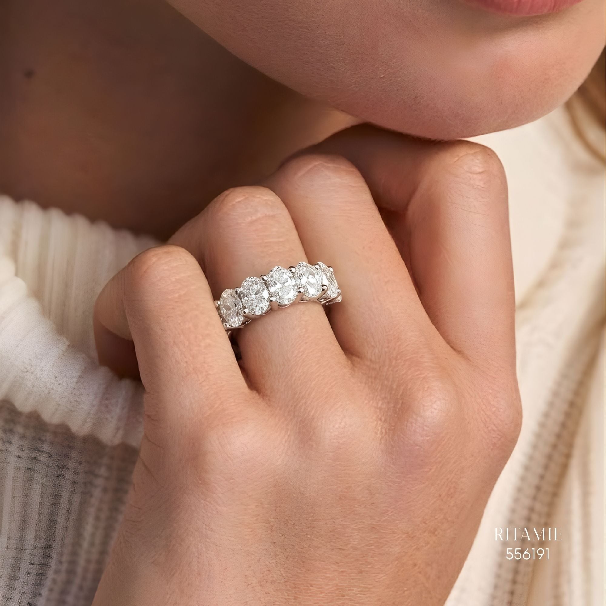 Oval Seven-Stone Moissanite Silver Ring 556191